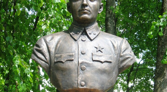 Генерал майор Константин Иванович Ракутин, город Ельня